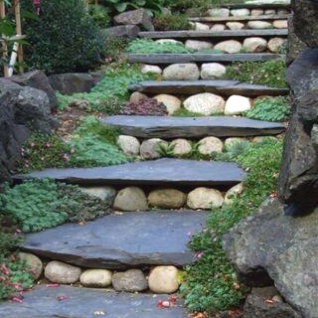 20 Удивительных каменных дорожек в саду
